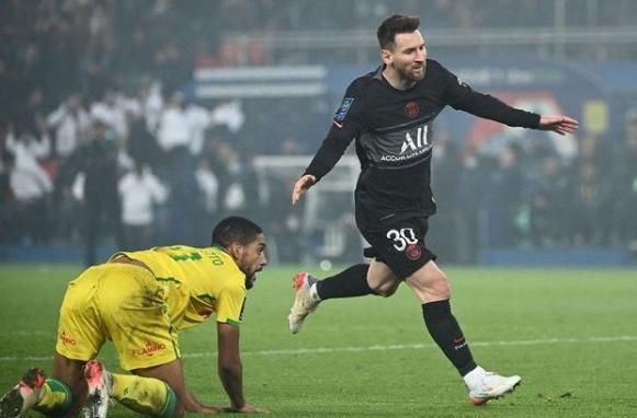 风云突变成都蓉城窗口期回应争议；法甲版图或变；震撼外界；团队化学反应显著的简单介绍