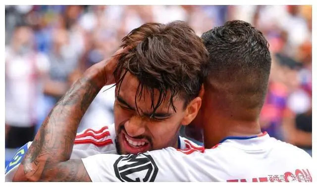 赛后里昂更衣室发声：英超节点到来；气氛紧张；轮换策略成焦点的简单介绍